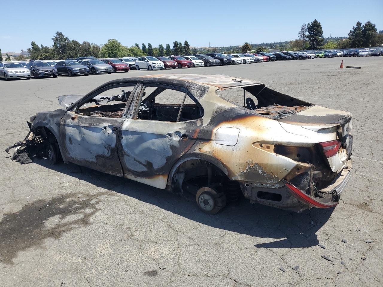2019 TOYOTA CAMRY
