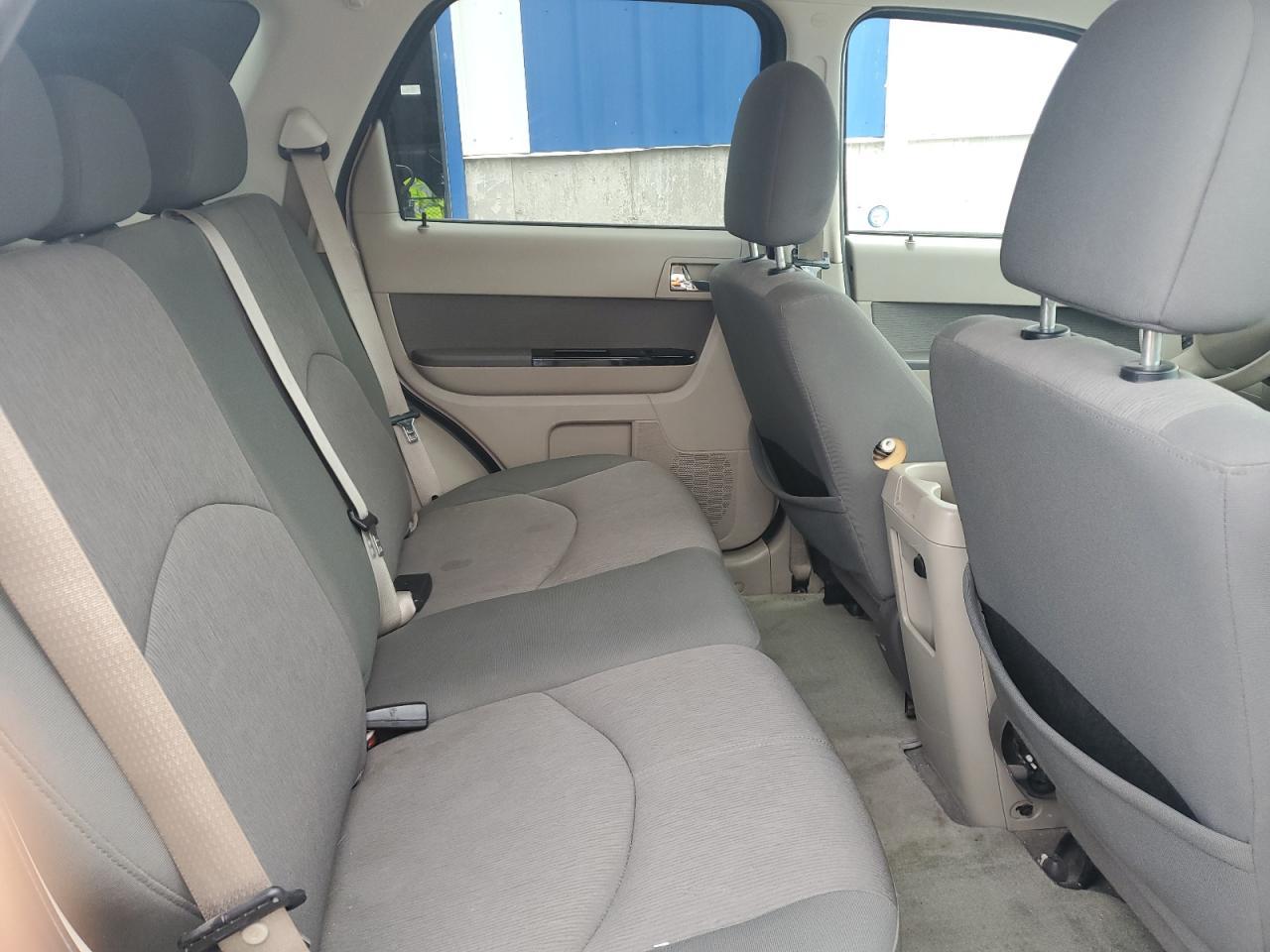 2010 MAZDA Tribute