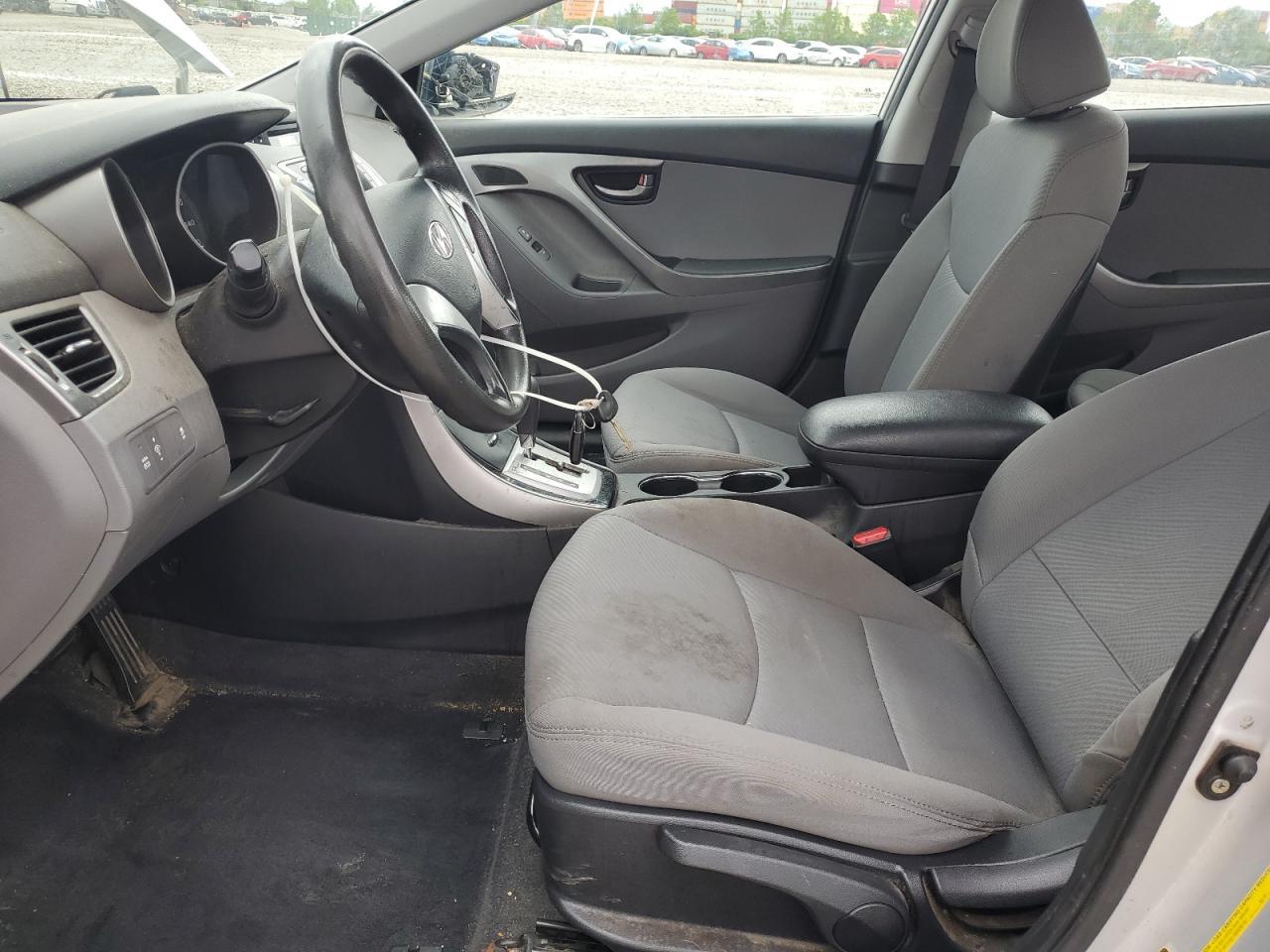 2012 HYUNDAI ELANTRA