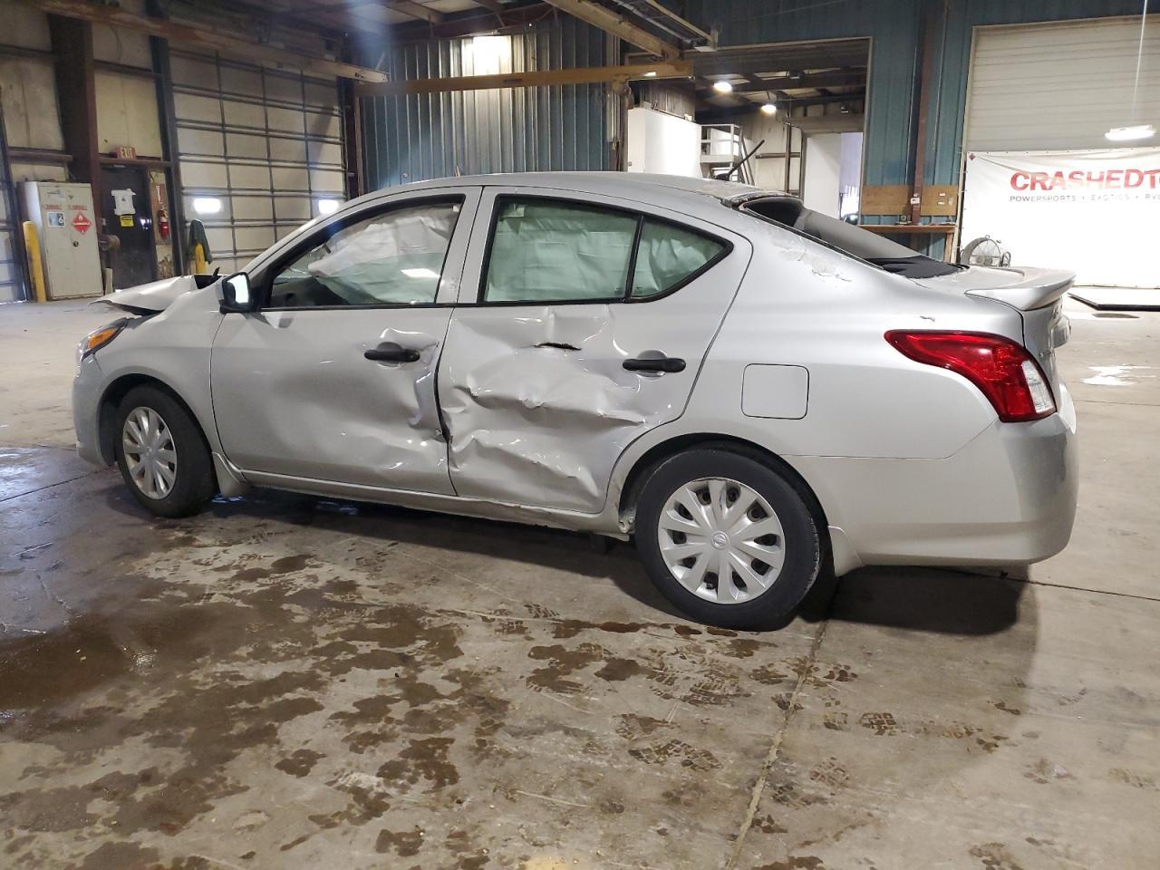 2017 NISSAN VERSA
