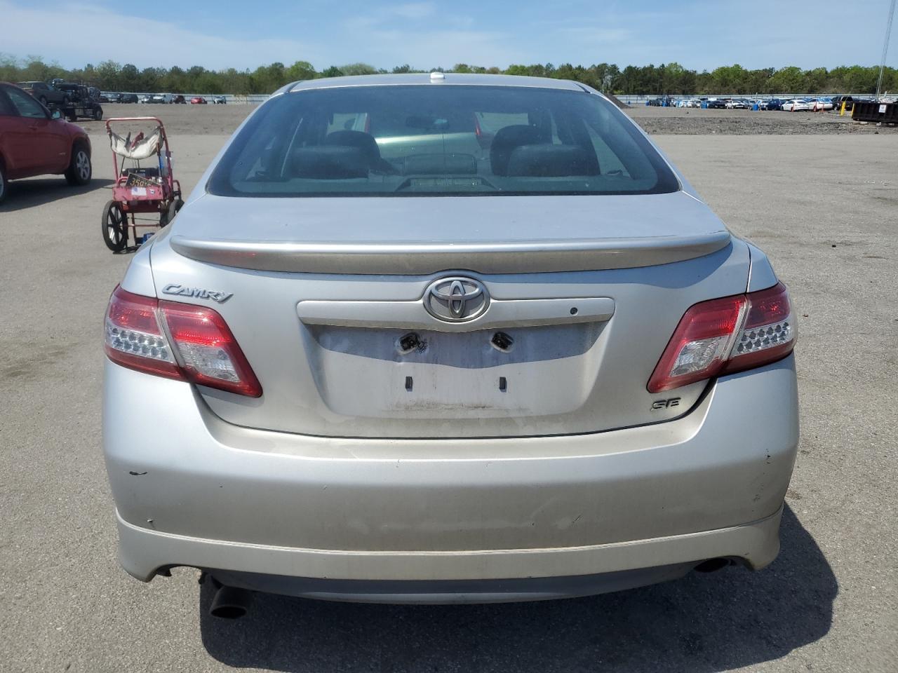 2011 TOYOTA CAMRY