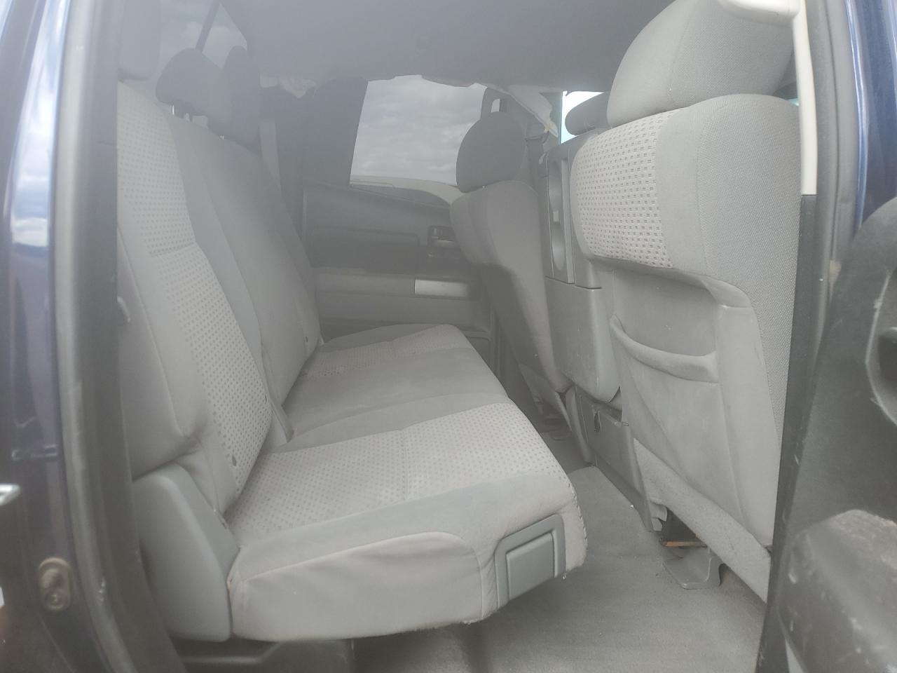 2011 TOYOTA TUNDRA