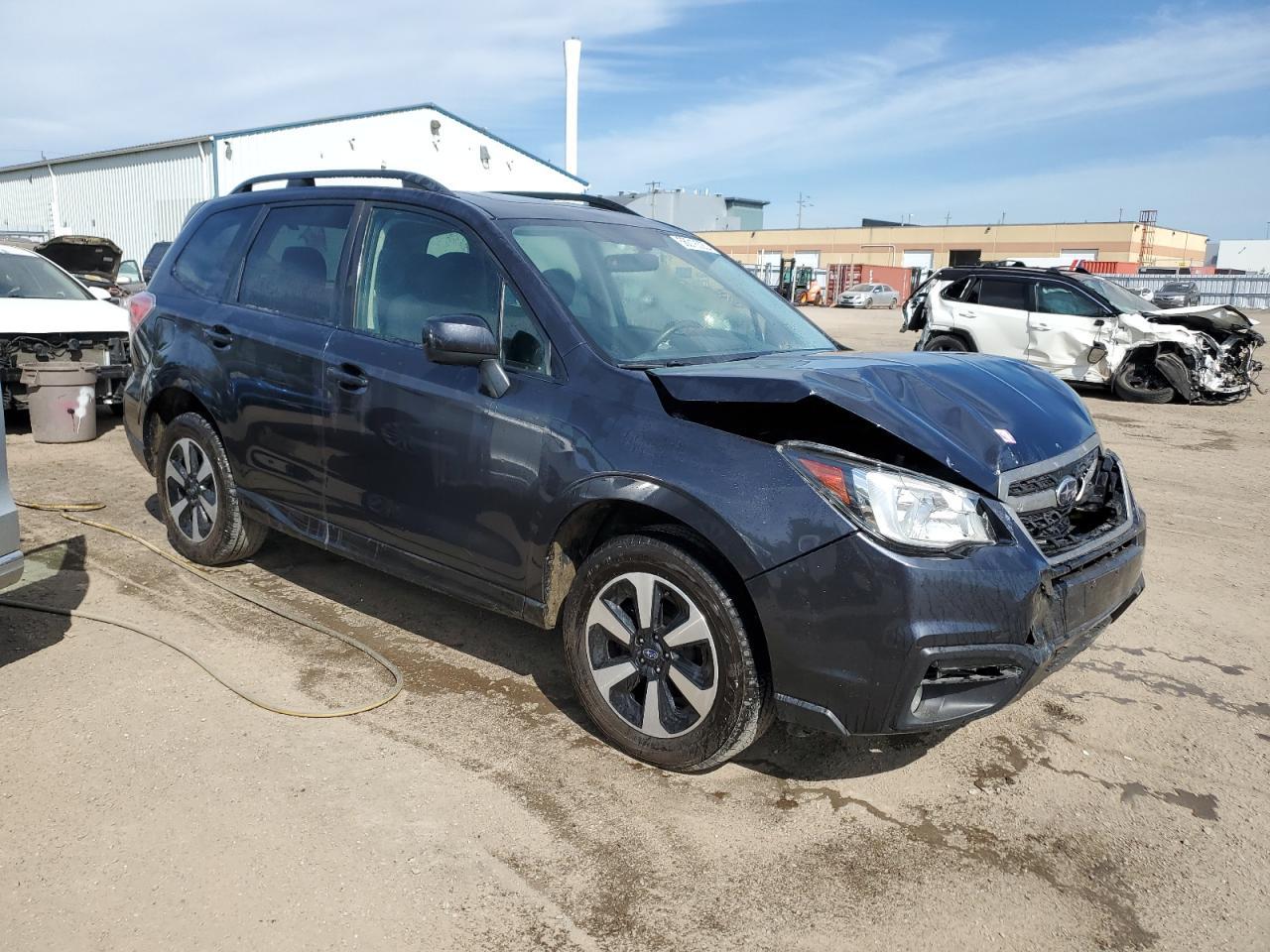 2017 SUBARU FORESTER