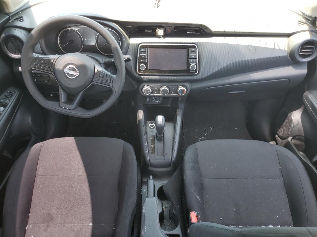 2025 NISSAN KICKS
