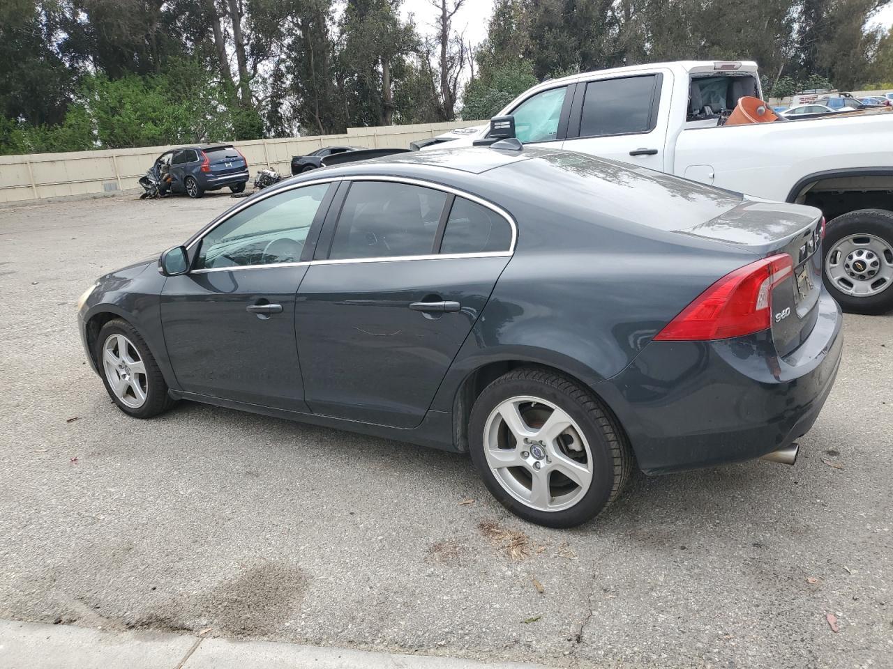 2013 VOLVO