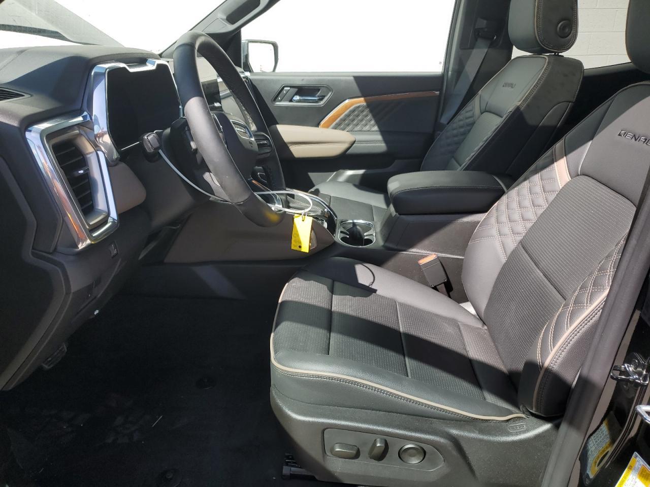 2025 GMC CANYON