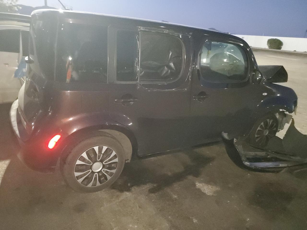 2011 NISSAN CUBE