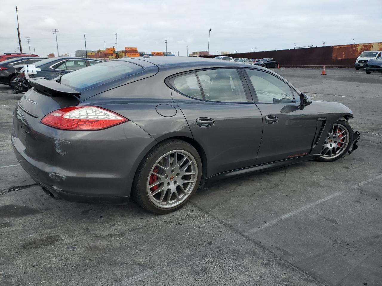 2013 PORSCHE Panamera