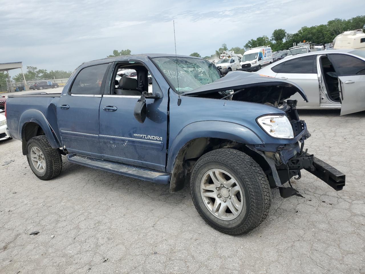 2004 TOYOTA TUNDRA