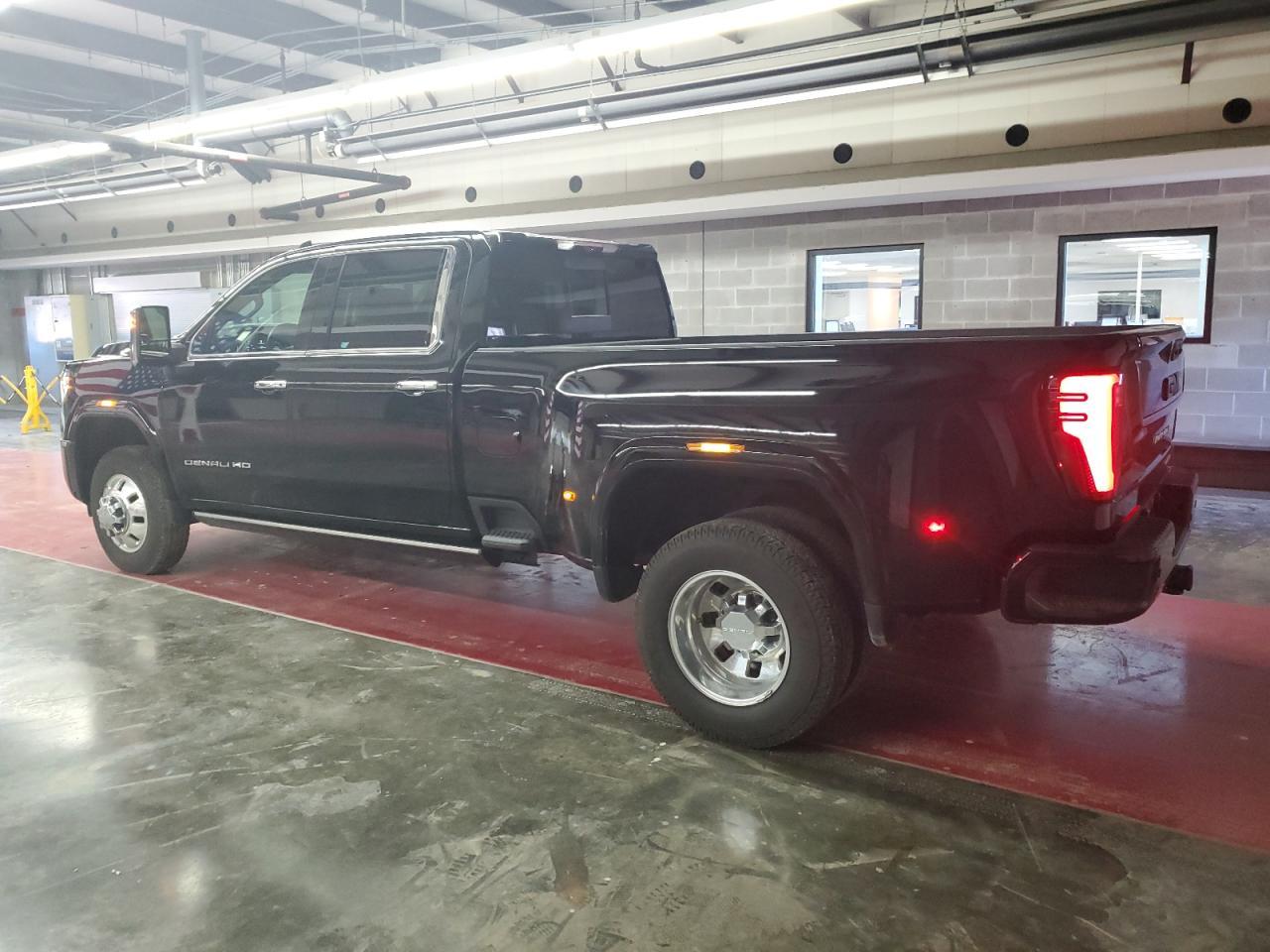 2024 GMC Sierra