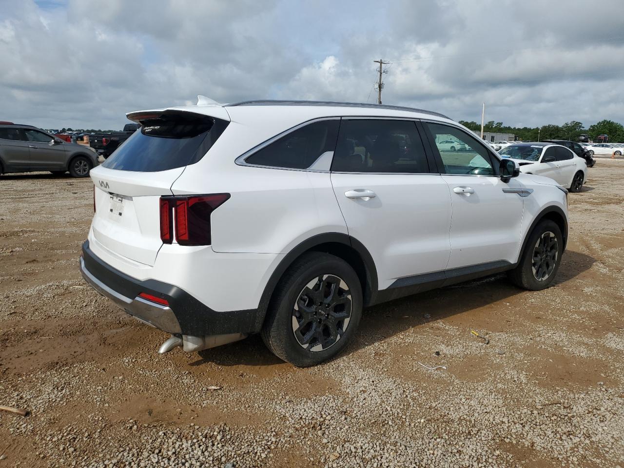 2025 KIA SORENTO
