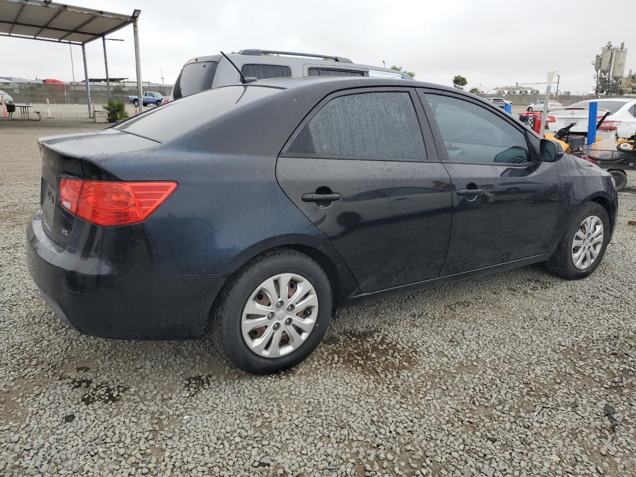 2013 KIA FORTE