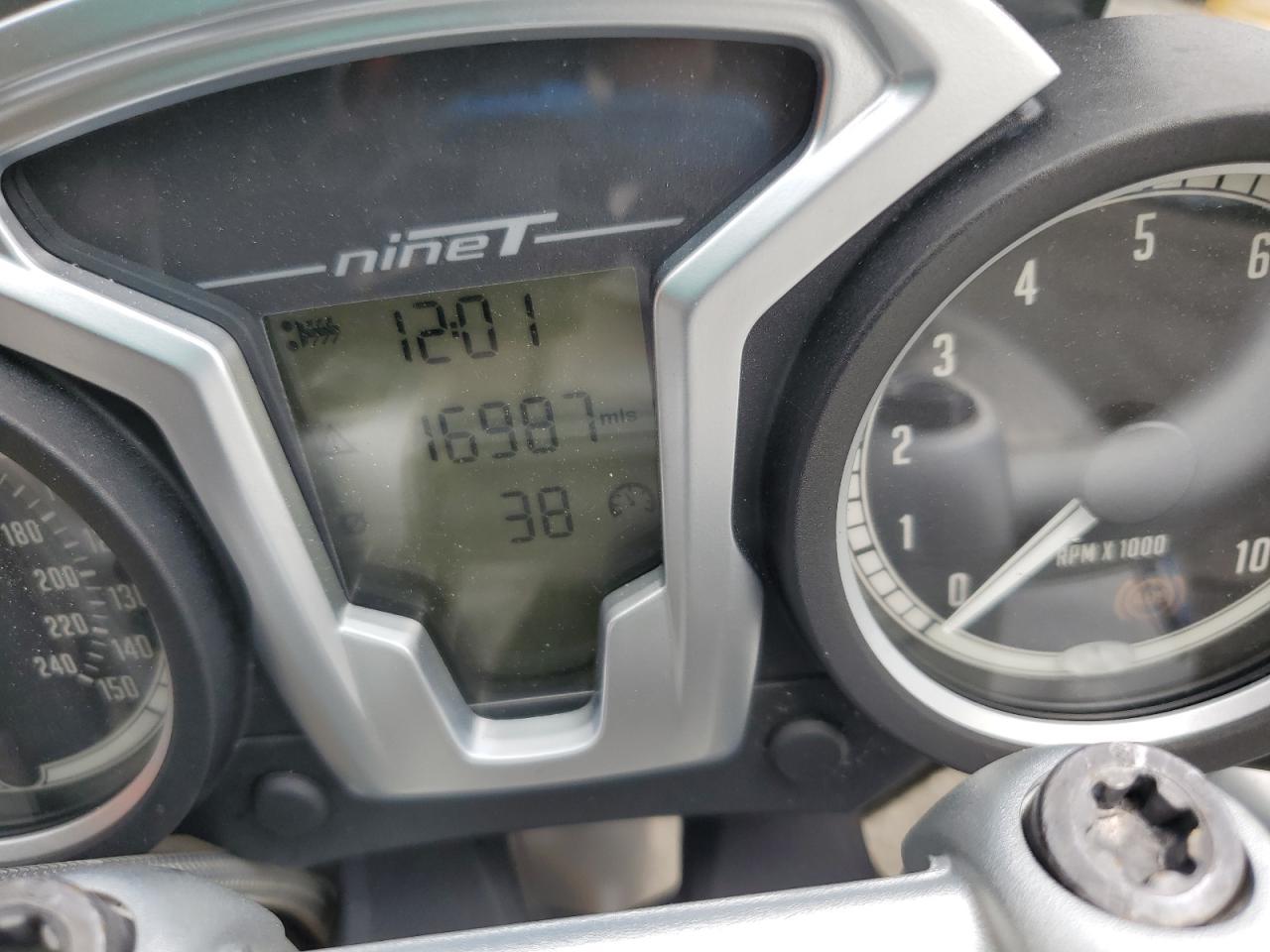 2016 BMW R