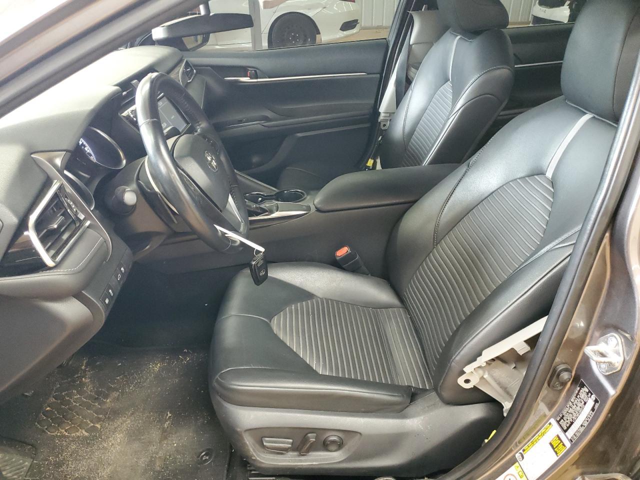 2018 TOYOTA CAMRY