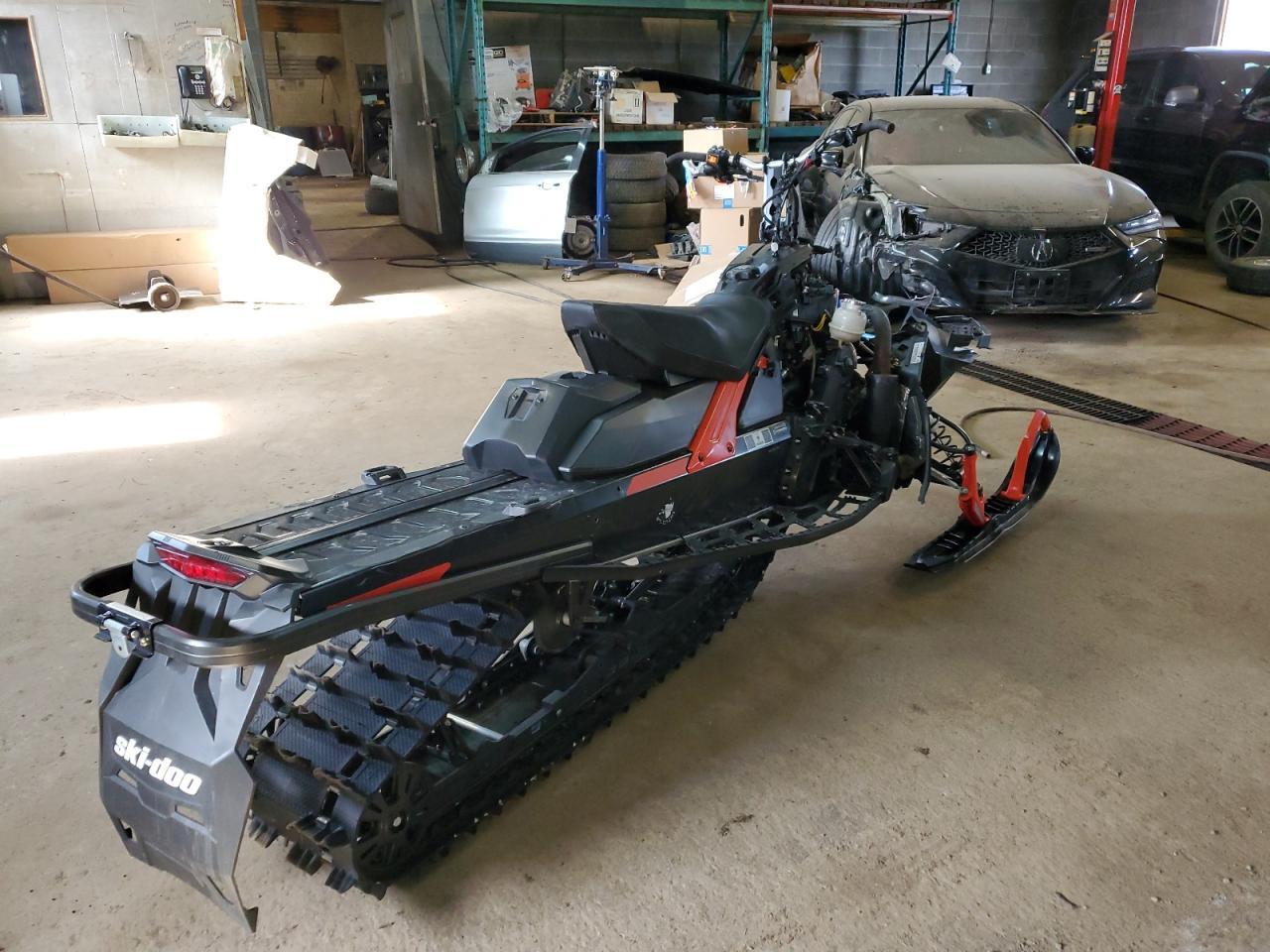 2021 SKI-DOO Backcountr