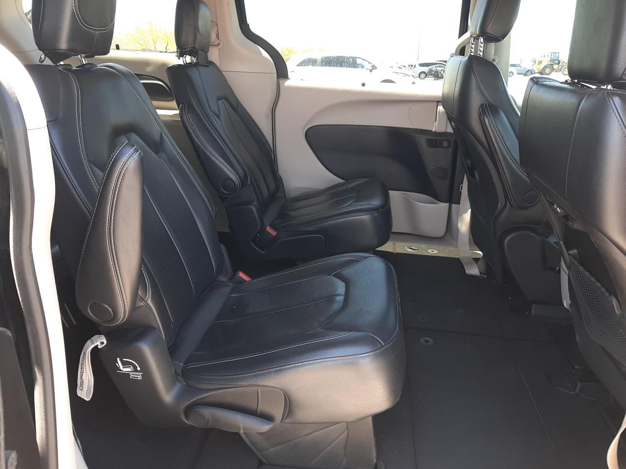 2022 CHRYSLER Pacifica