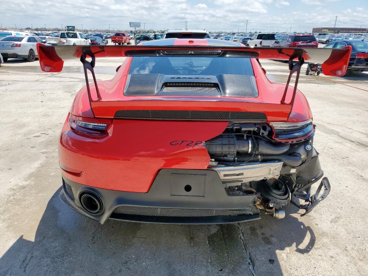 2018 PORSCHE 911