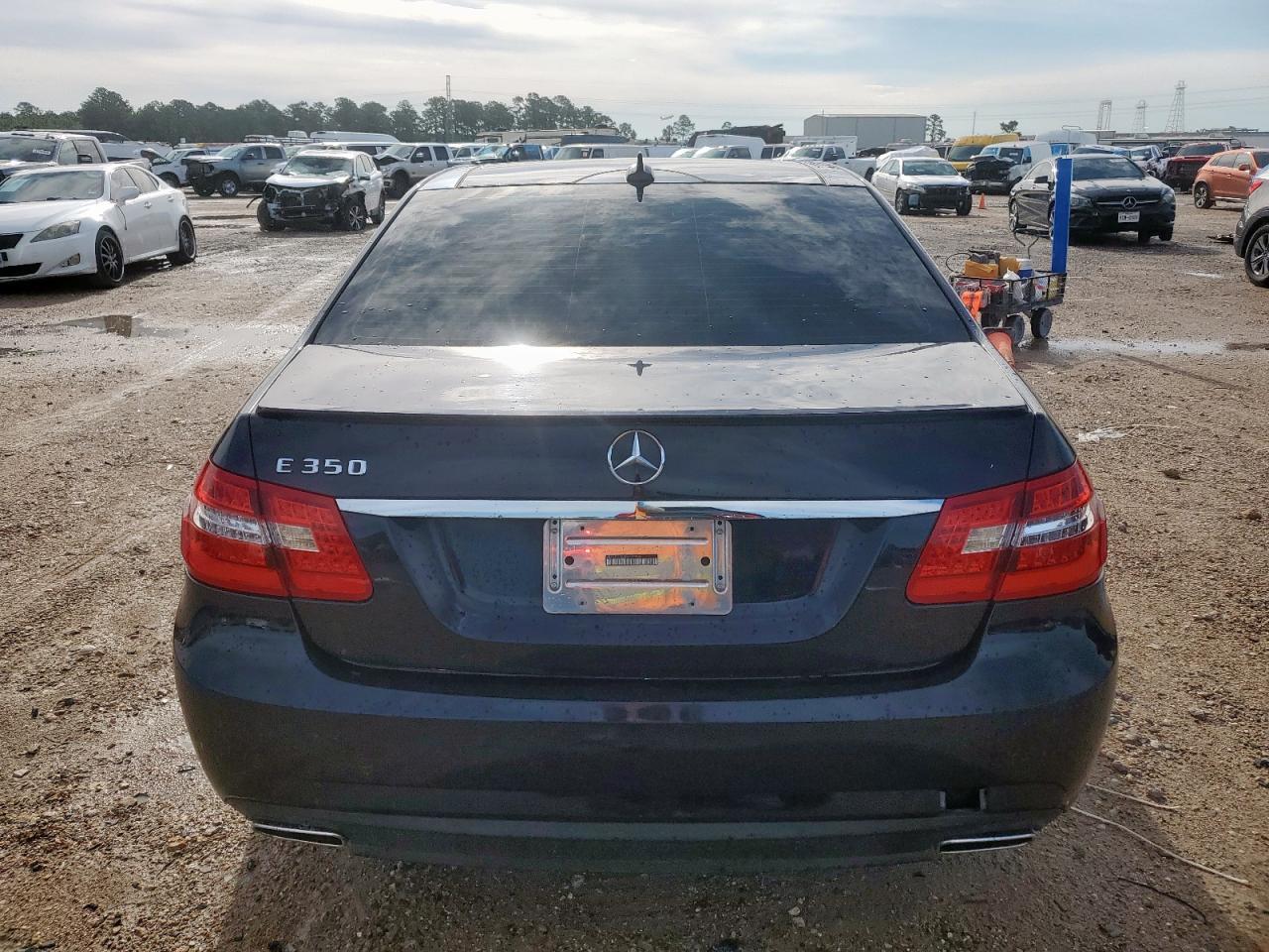 2011 MERCEDES-BENZ E-Class