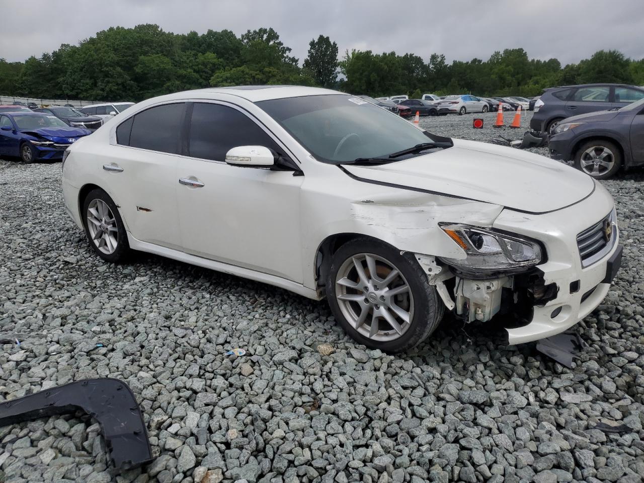 2013 NISSAN Maxima