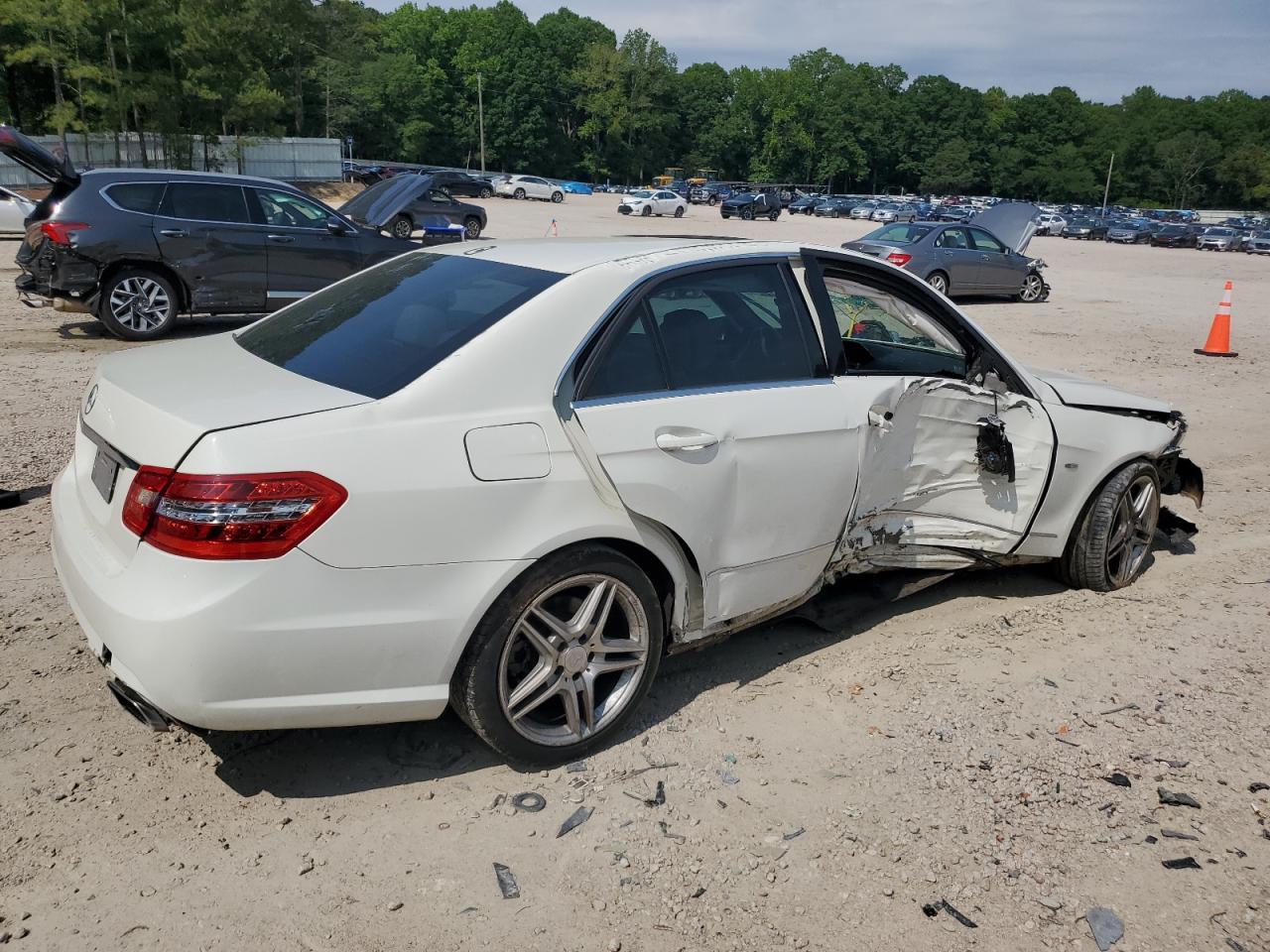 2012 MERCEDES-BENZ E-Class