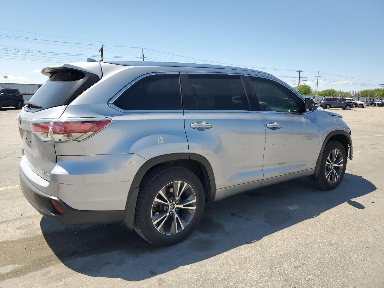 2016 TOYOTA HIGHLANDER