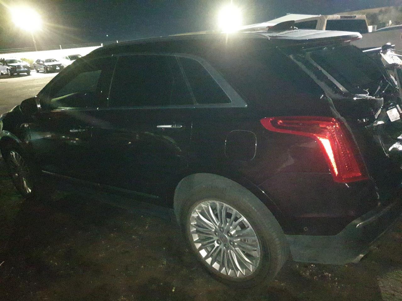 2017 CADILLAC XT5