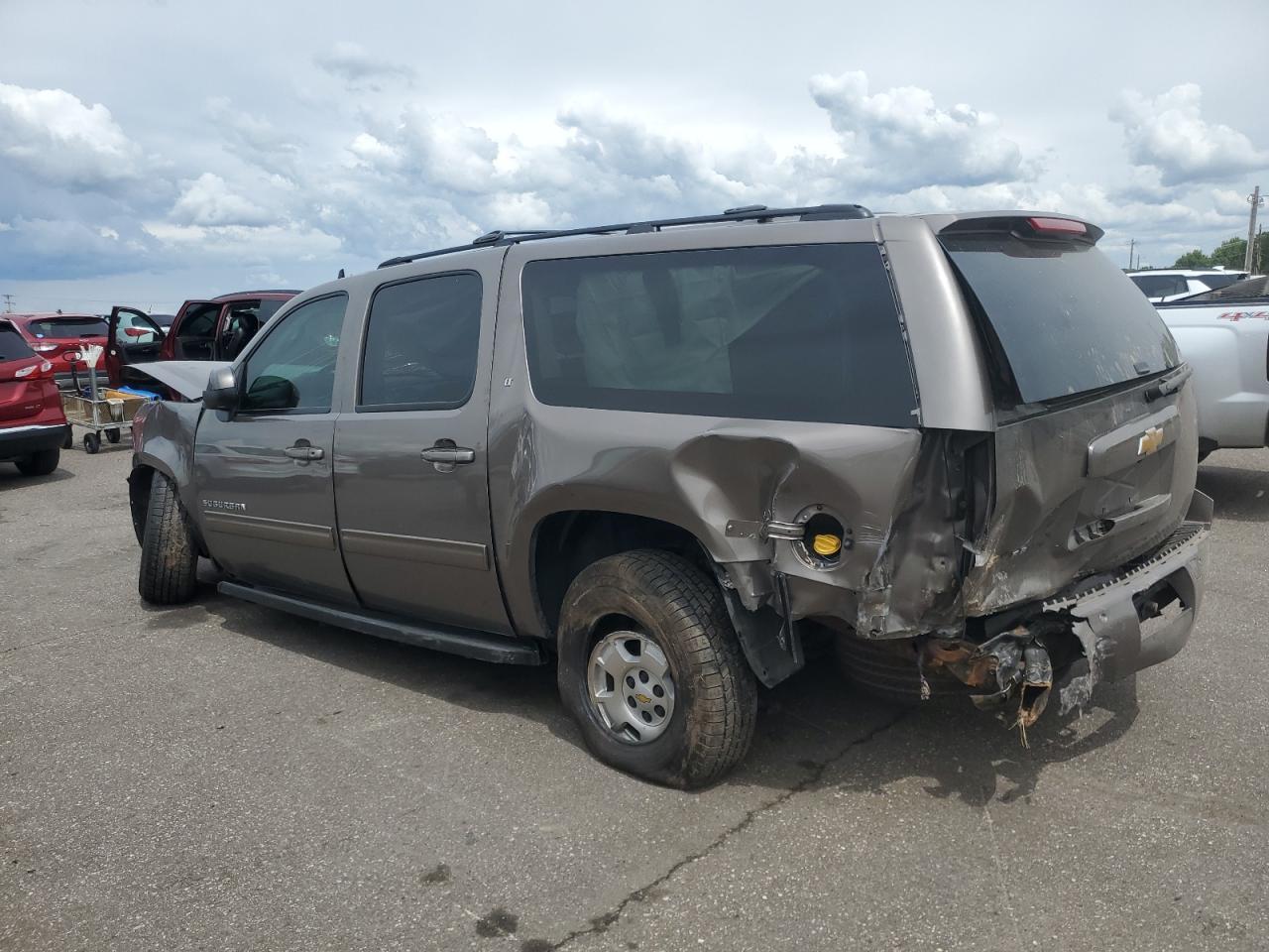 2013 CHEVROLET Suburban