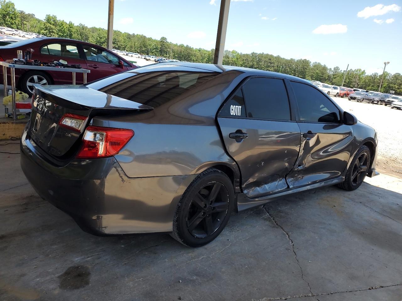 2014 TOYOTA CAMRY