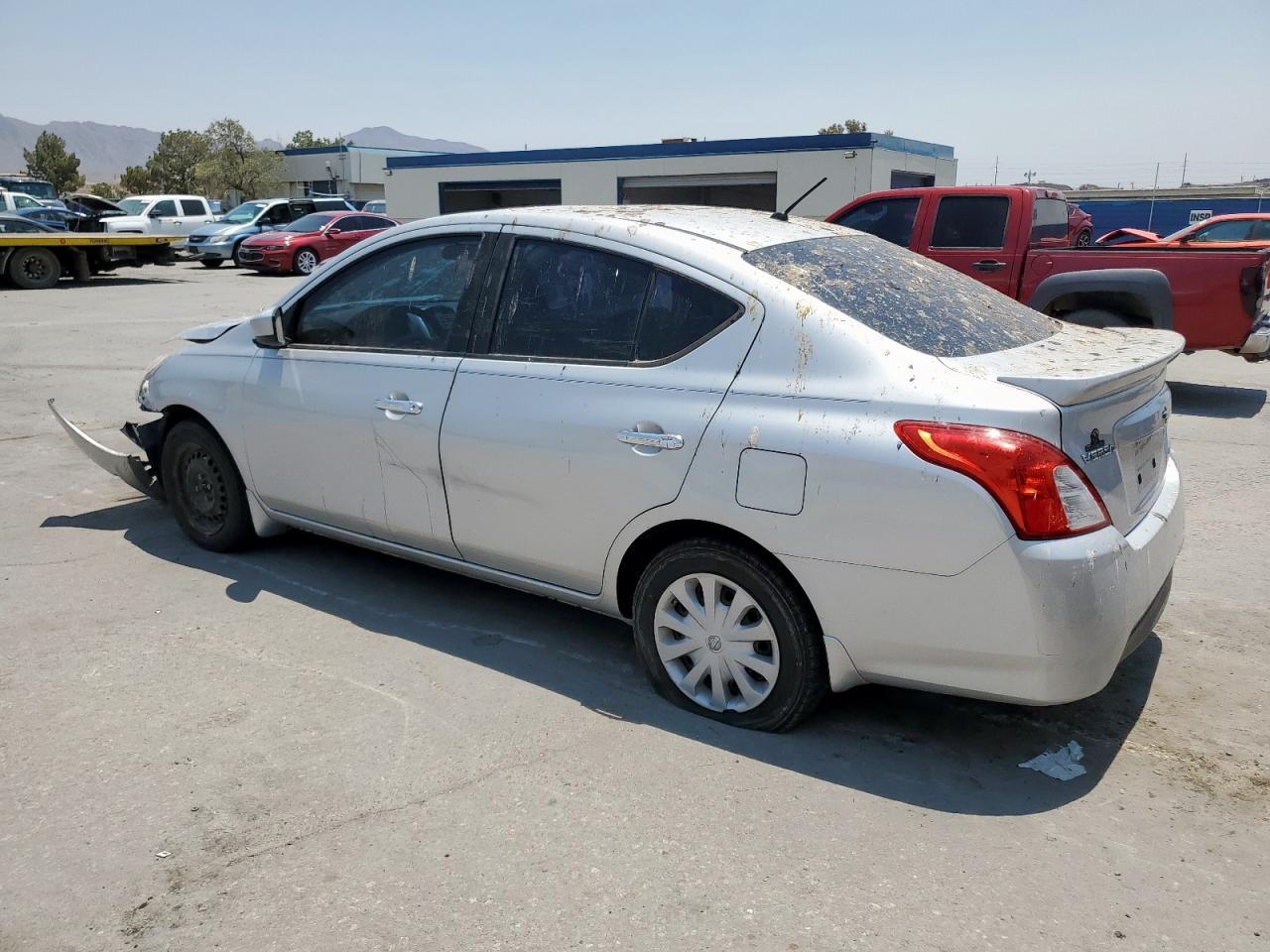 2015 NISSAN VERSA