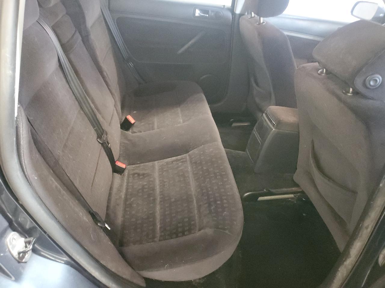 2003 VOLKSWAGEN Passat