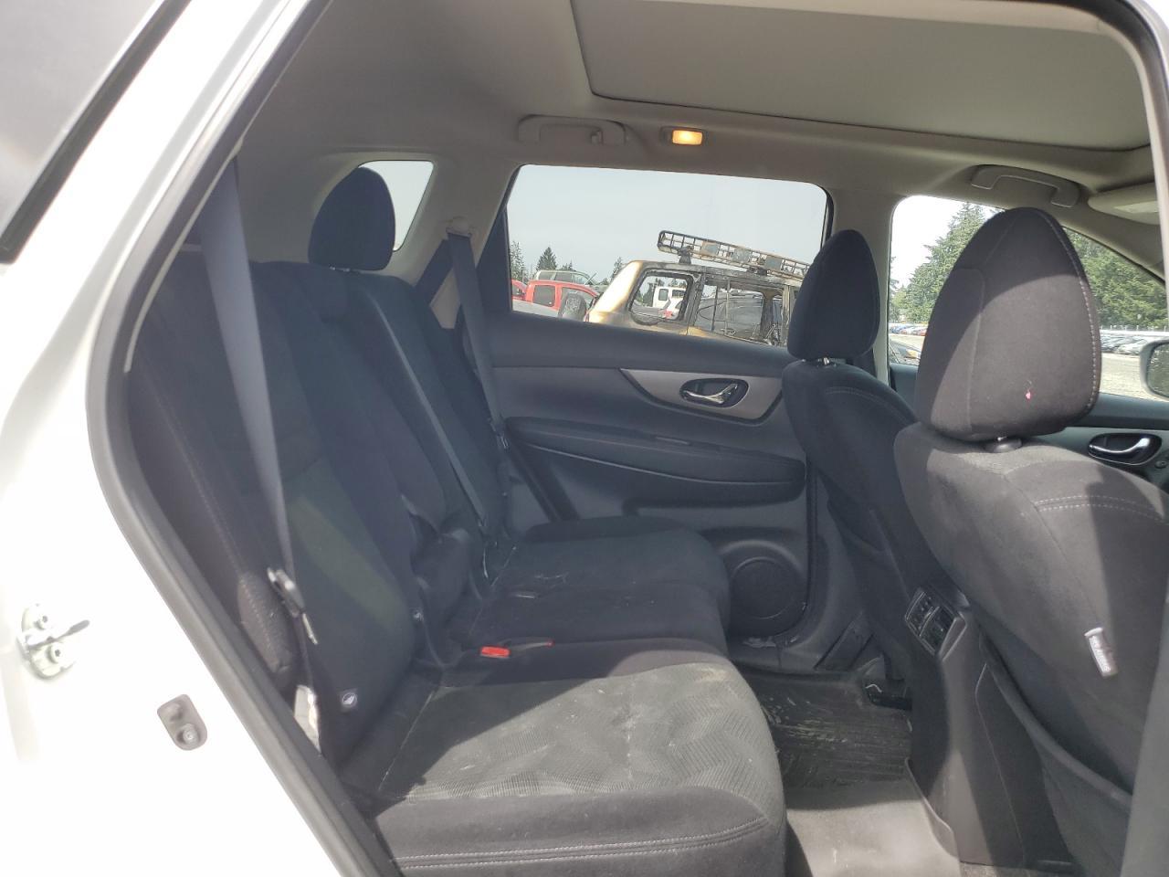 2015 NISSAN ROGUE