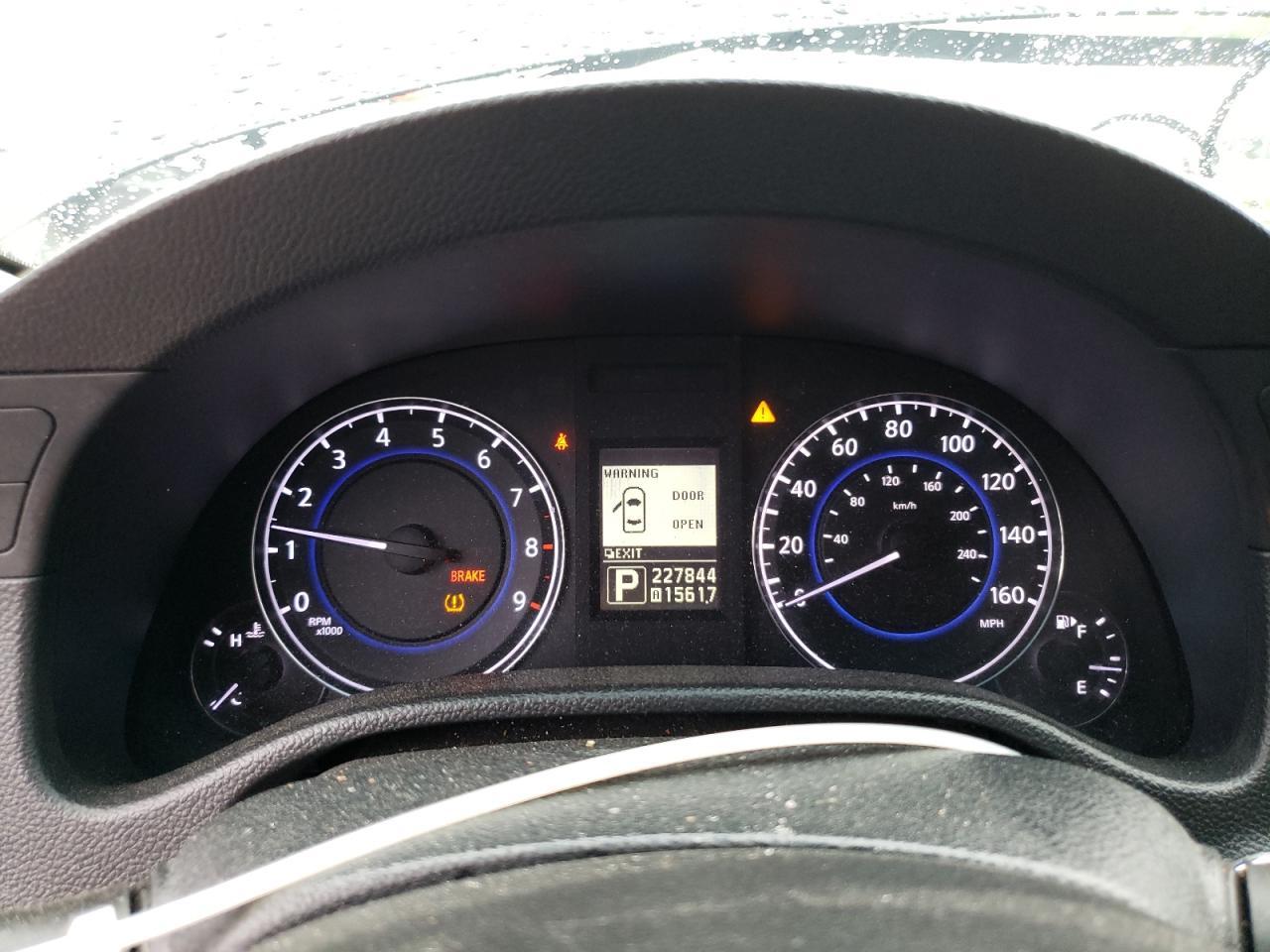 2011 INFINITI G37