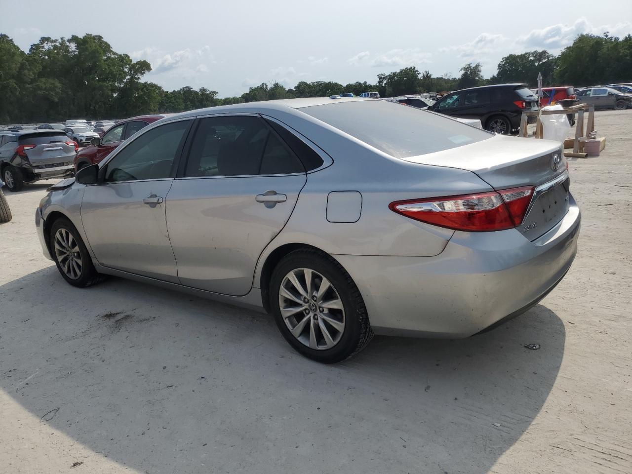 2016 TOYOTA CAMRY
