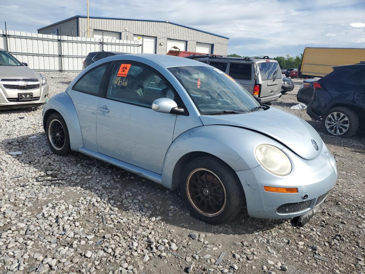 2010 VOLKSWAGEN Beetle