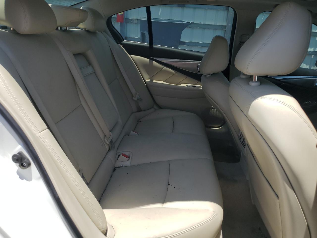 2016 INFINITI Q50