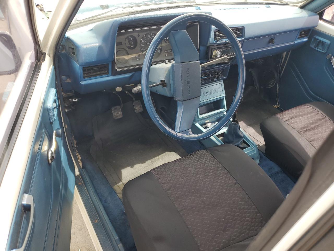 1985 NISSAN 720