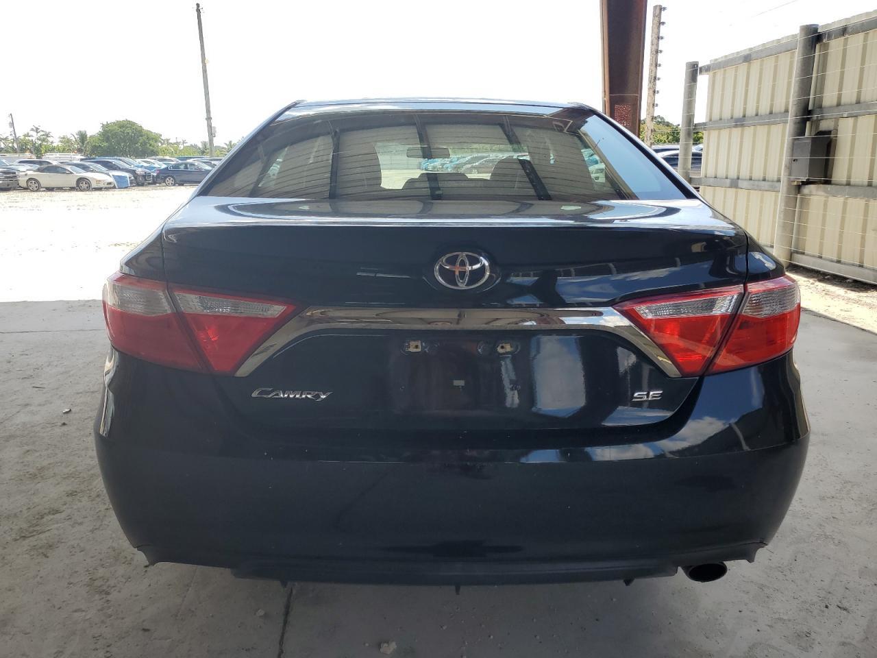 2017 TOYOTA CAMRY