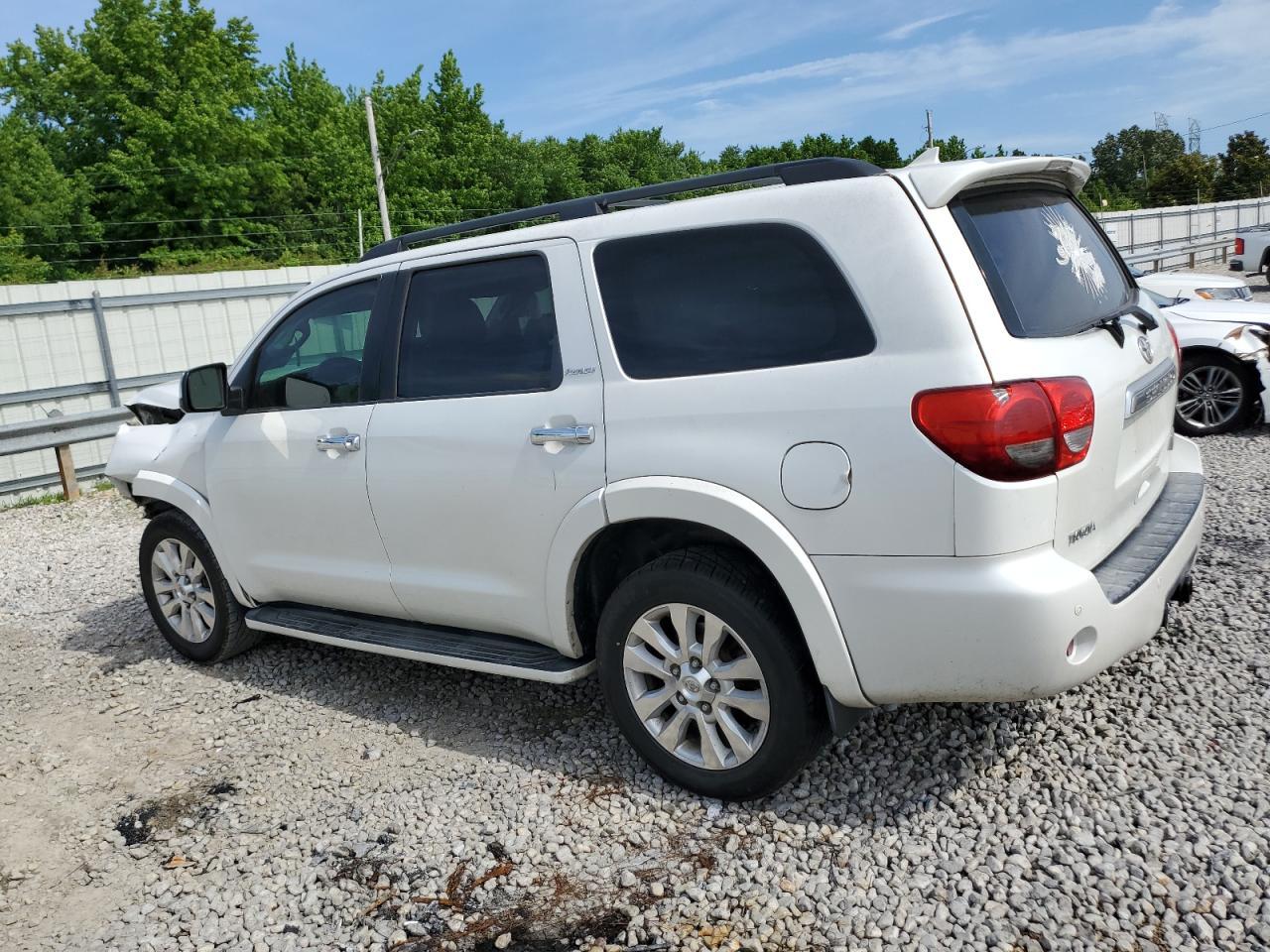 2010 TOYOTA Sequoia