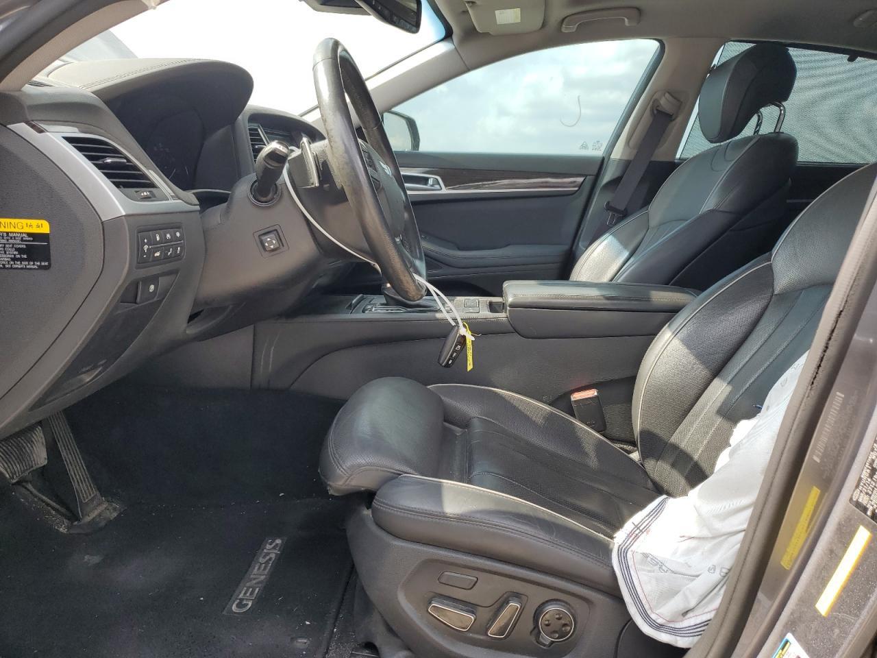2015 HYUNDAI GENESIS
