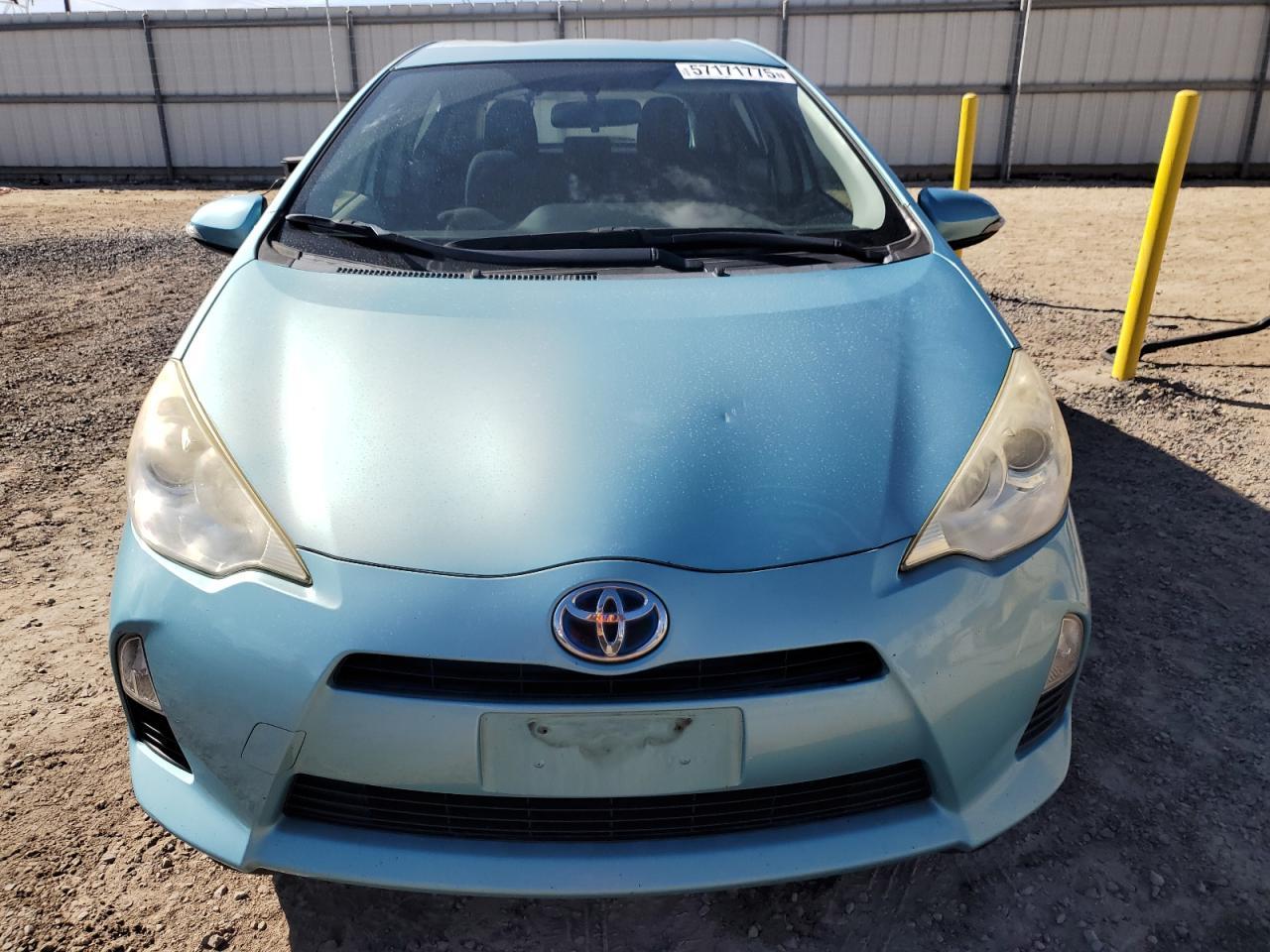 2013 TOYOTA Prius c
