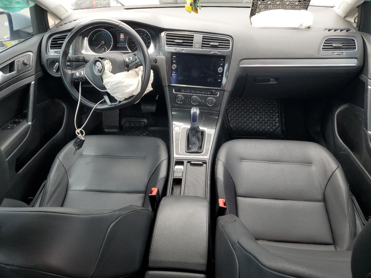 2017 VOLKSWAGEN e-Golf