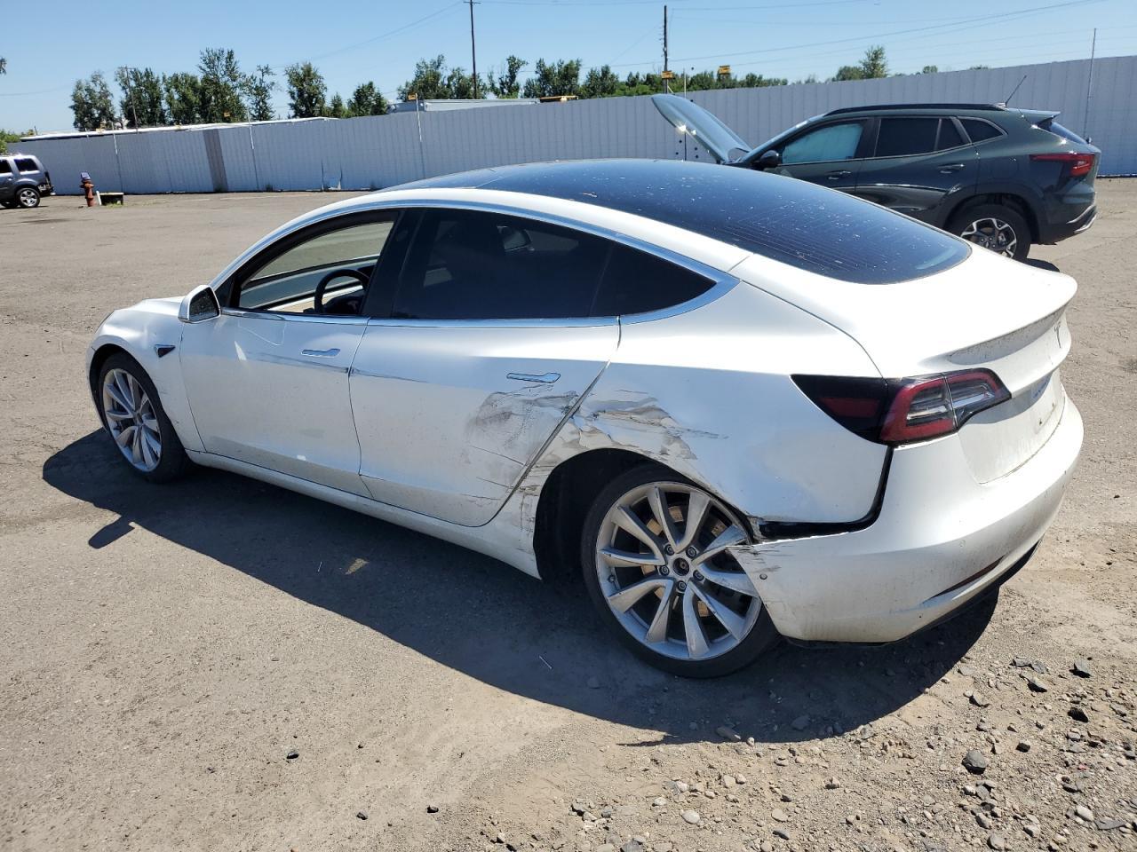 2018 TESLA MODEL 3