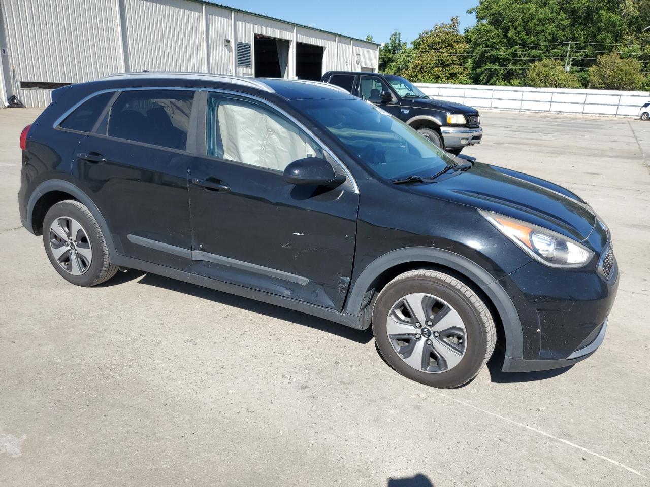 2017 KIA Niro
