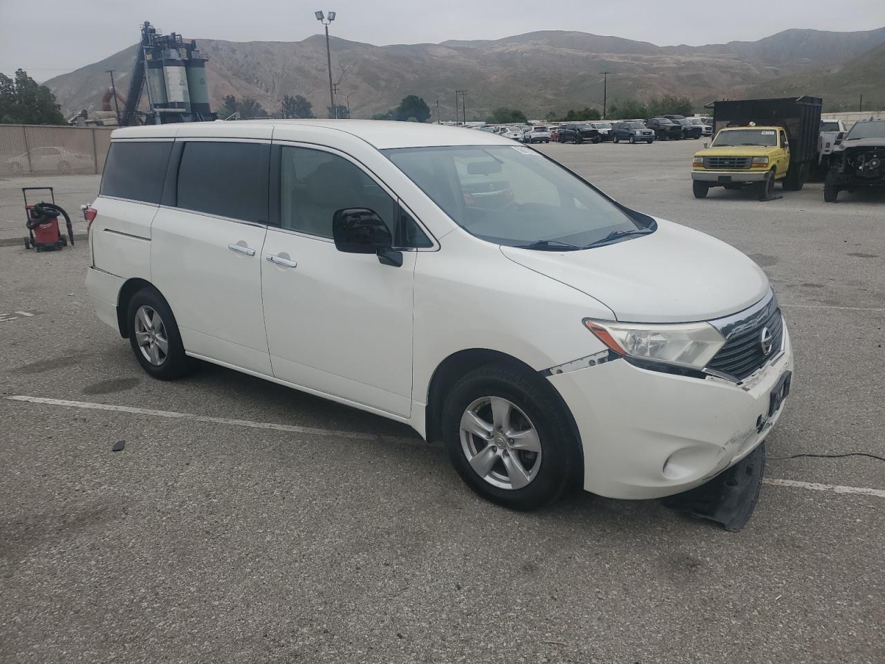 2015 NISSAN Quest