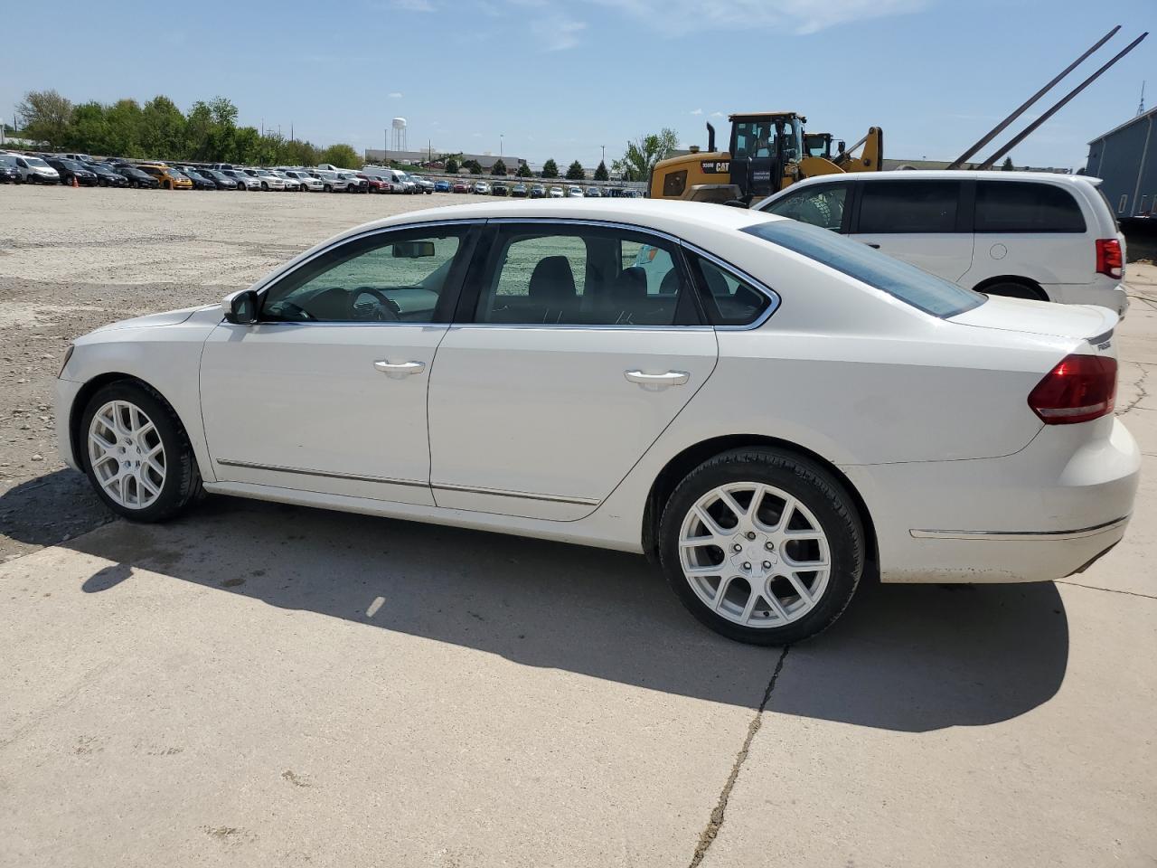 2014 VOLKSWAGEN Passat