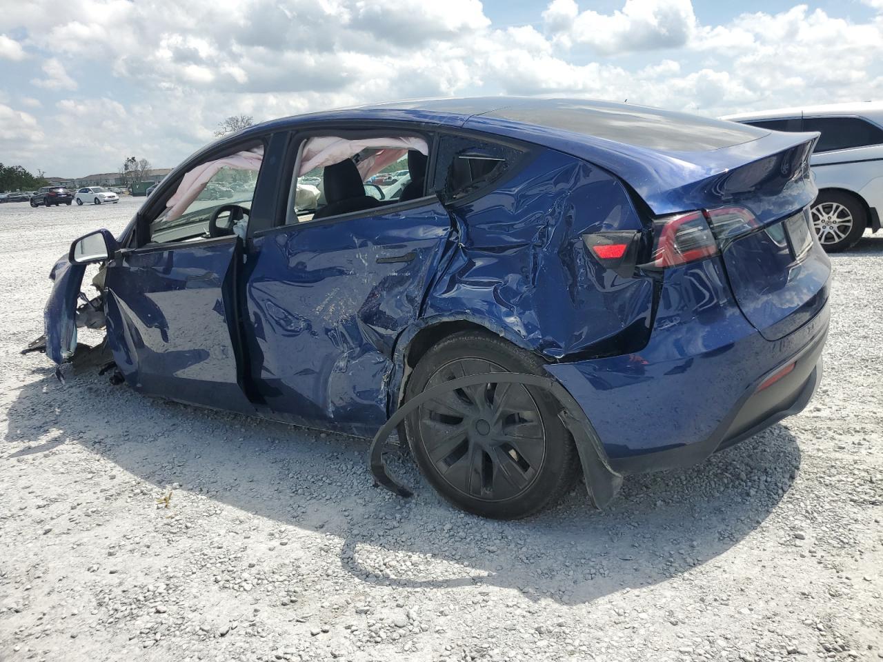 2024 TESLA MODEL Y