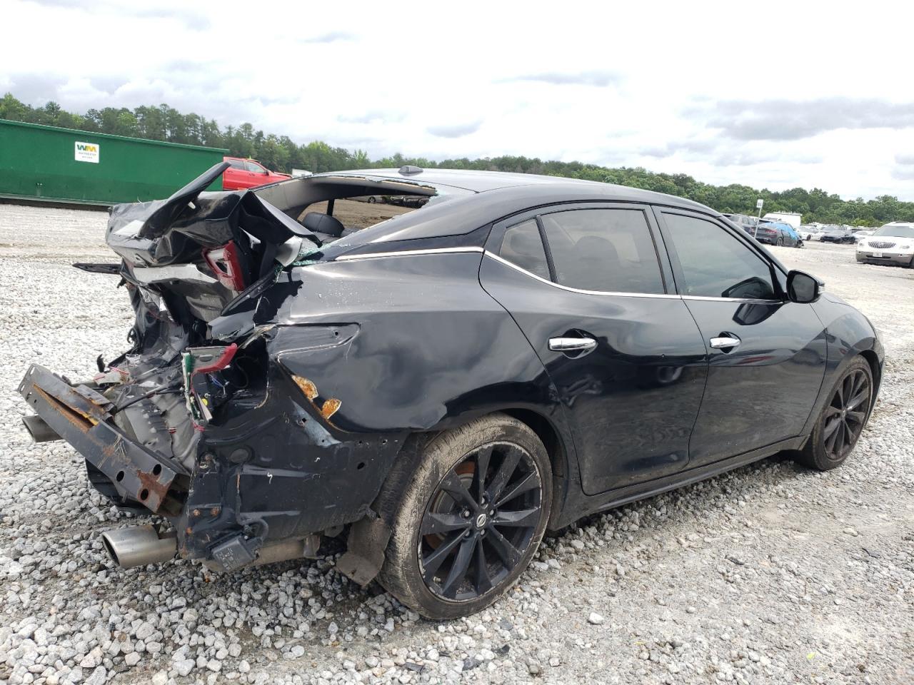 2017 NISSAN Maxima