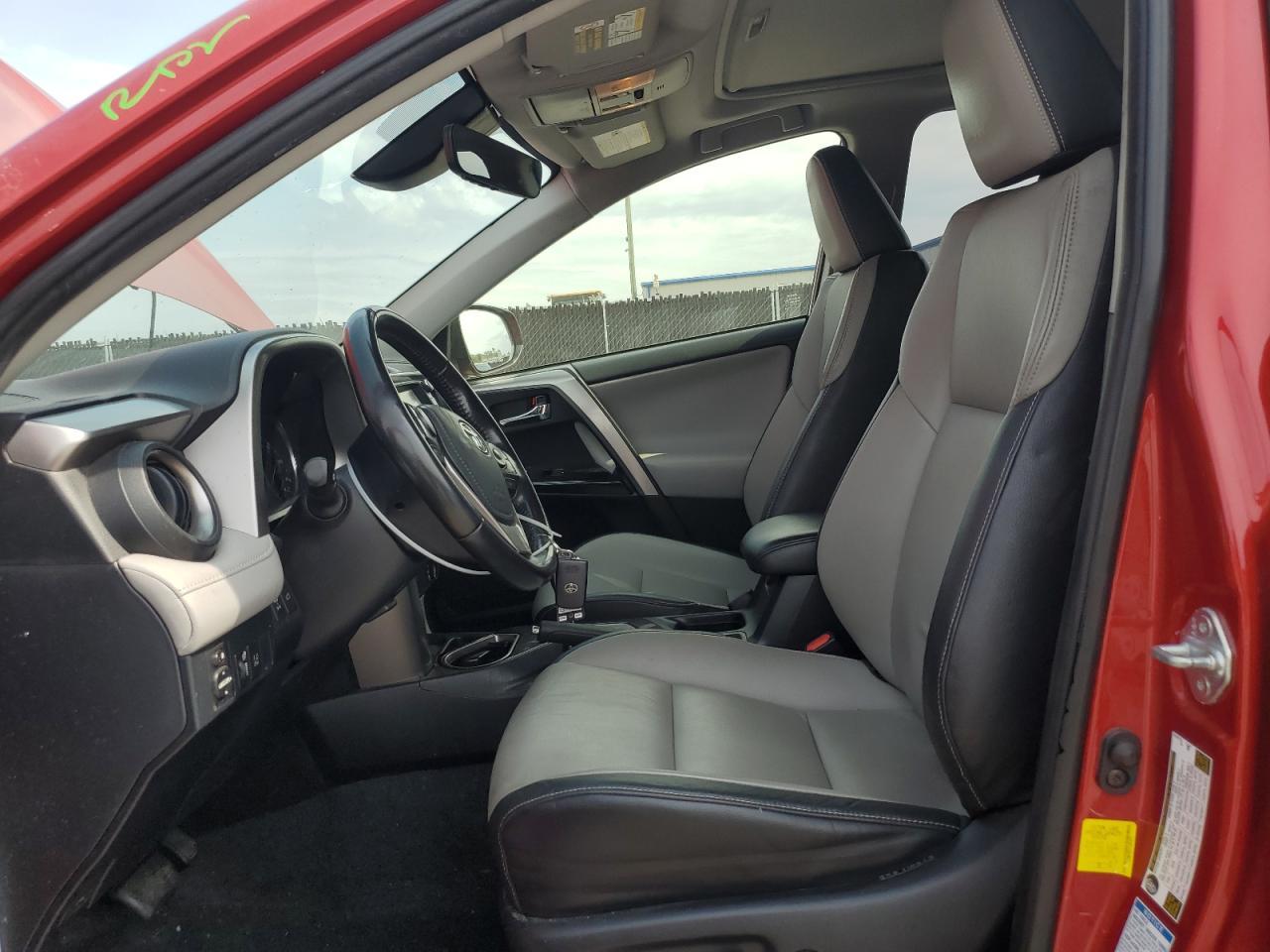 2016 TOYOTA RAV4