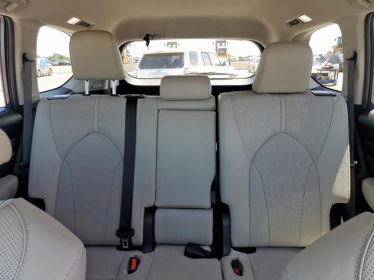 2024 TOYOTA HIGHLANDER
