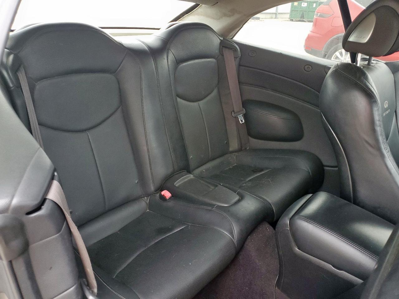 2011 INFINITI G37
